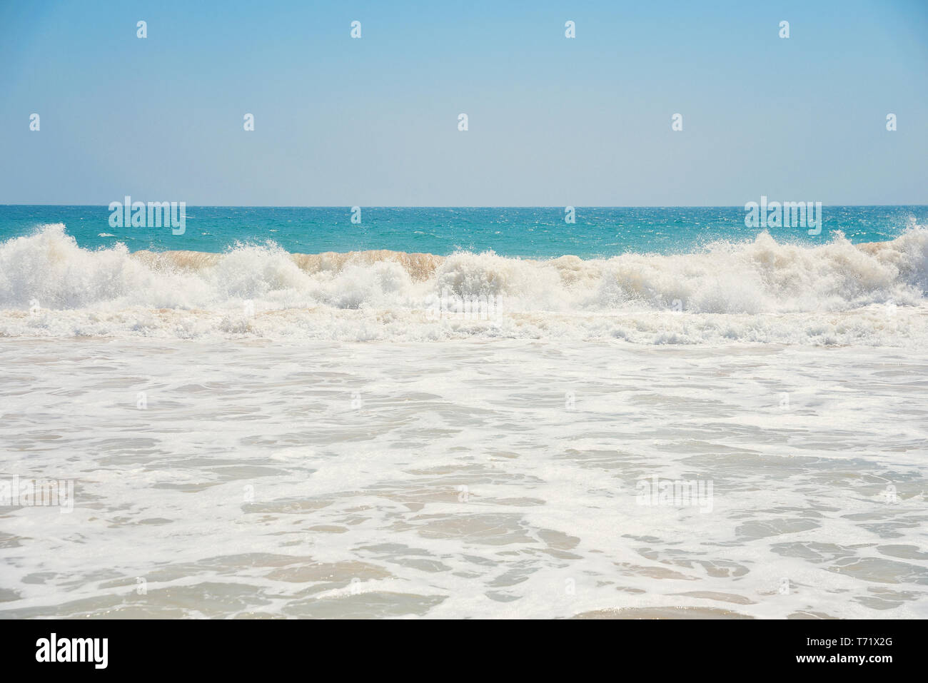 Le onde dell'Oceano Indiano Foto Stock