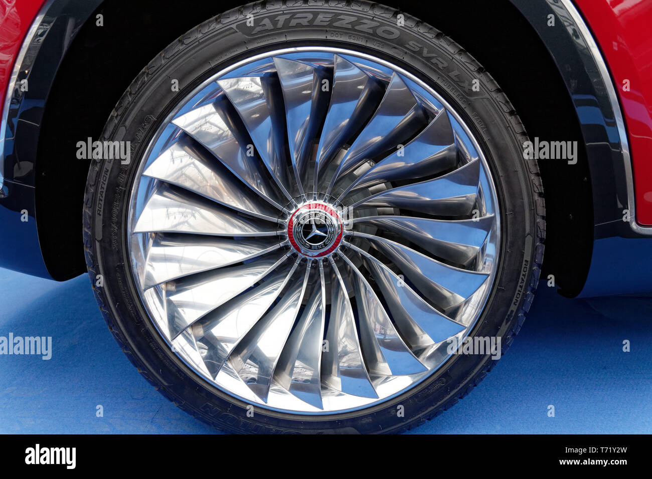 Parigi, Francia. 31 gennaio, 2019. Mercedes-Benz Maybach il massimo del lusso a 34th International Automobile Festival.©:V Phitoussi/Alamy Stock Photo Foto Stock