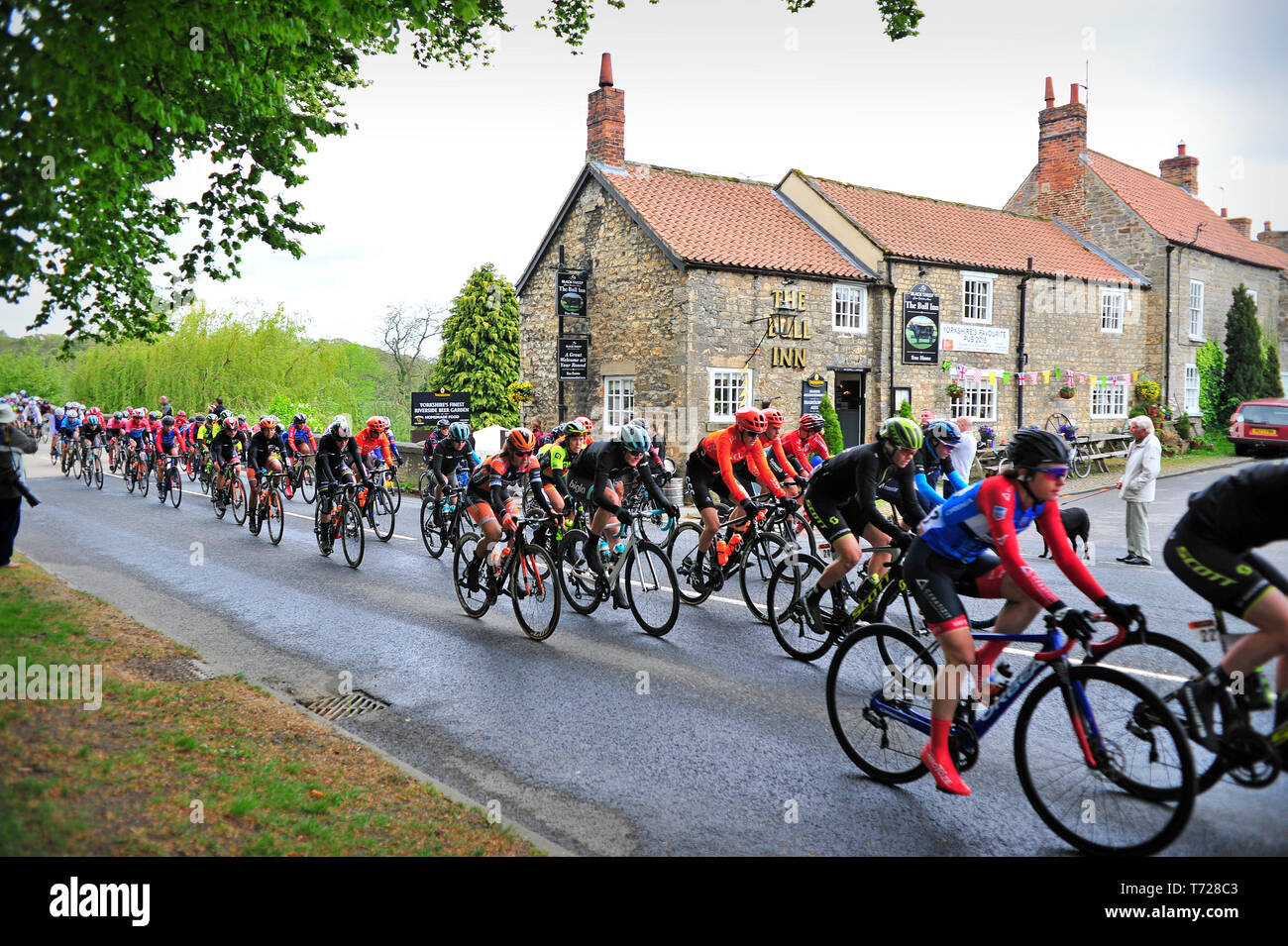 Tour de Yorkshire Womens gara Tanfield West Yorkshire del Nord Inghilterra REGNO UNITO Foto Stock Tour de Yorkshire Womens gara Tanfield West Yorkshire del Nord Inghilterra REGNO UNITO Foto Stock