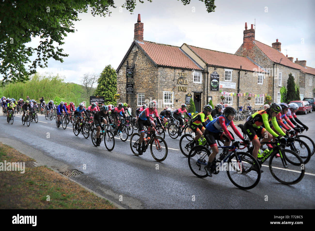 Tour de Yorkshire Womens gara Tanfield West Yorkshire del Nord Inghilterra REGNO UNITO Foto Stock Tour de Yorkshire Womens gara Tanfield West Yorkshire del Nord Inghilterra REGNO UNITO Foto Stock
