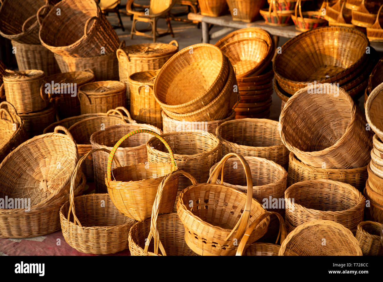 Cestello di bambù artigianato a mano in Thailandia Foto Stock