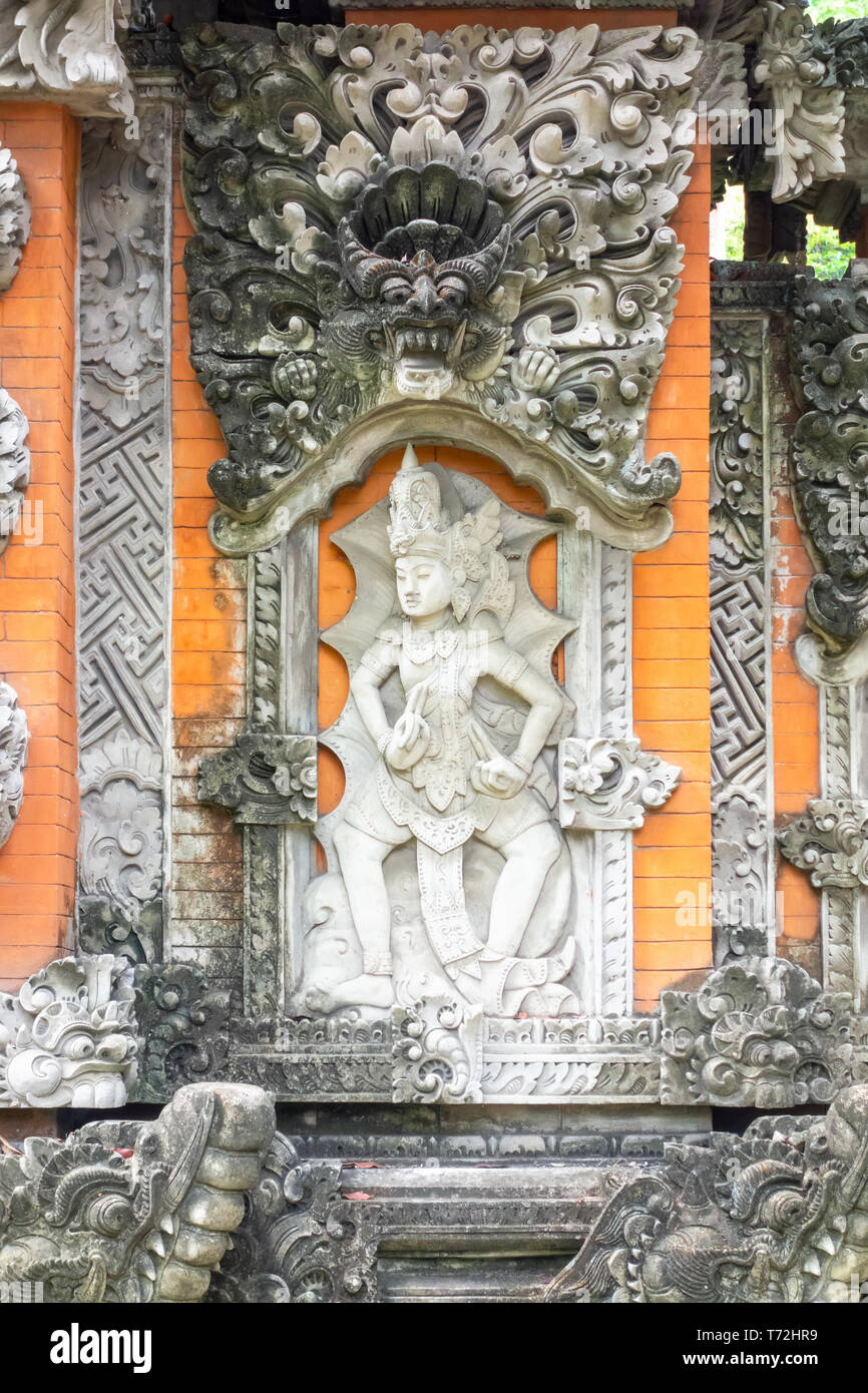 Una statua indù in Bali Indonesia Foto Stock