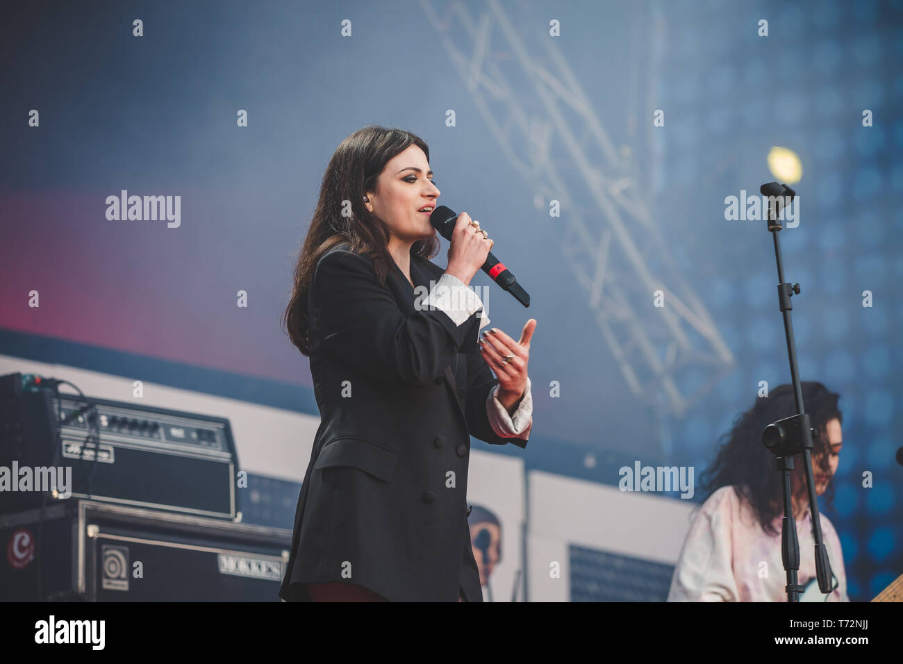 Roma, Italia. 01 Maggio, 2019. La Rappresentante di lista è un italiano gruppo musicale formata nel 2011 dall'incontro tra Veronica Lucchesi e Dario Mangiaracina. Tra le bande emergenti sono state la vera rivelazione di questa edizione del Concertone di Roma. Il " giorno " Concerto è un evento organizzato ogni anno a Roma dai sindacati CGL, CISL e UIL per celebrare i diritti dei lavoratori con la musica. Credito: Luigi Rizzo/Pacific Press/Alamy Live News Foto Stock