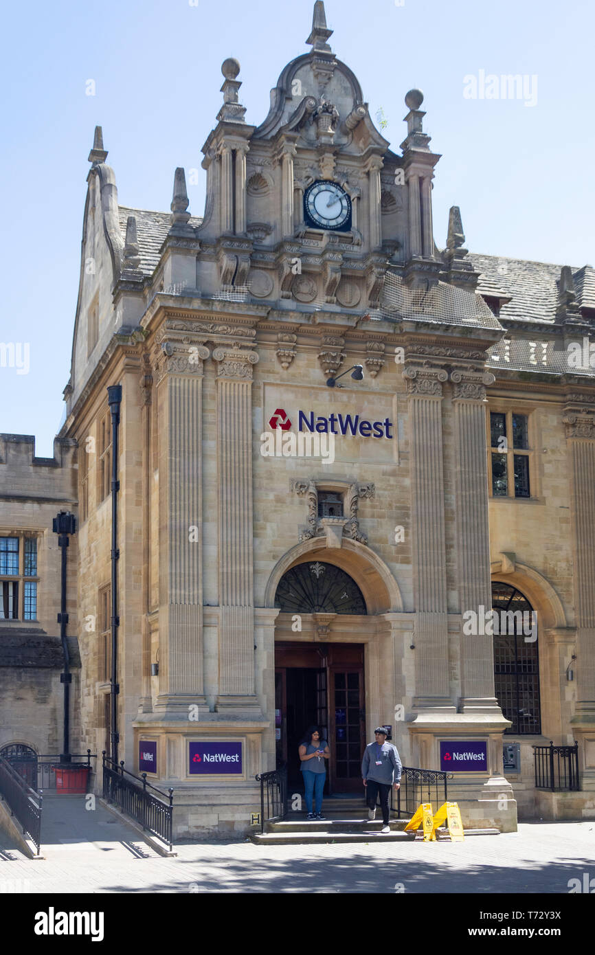 Ingresso di Natwest Bank, la piazza della cattedrale, Peterborough, CAMBRIDGESHIRE, England, Regno Unito Foto Stock