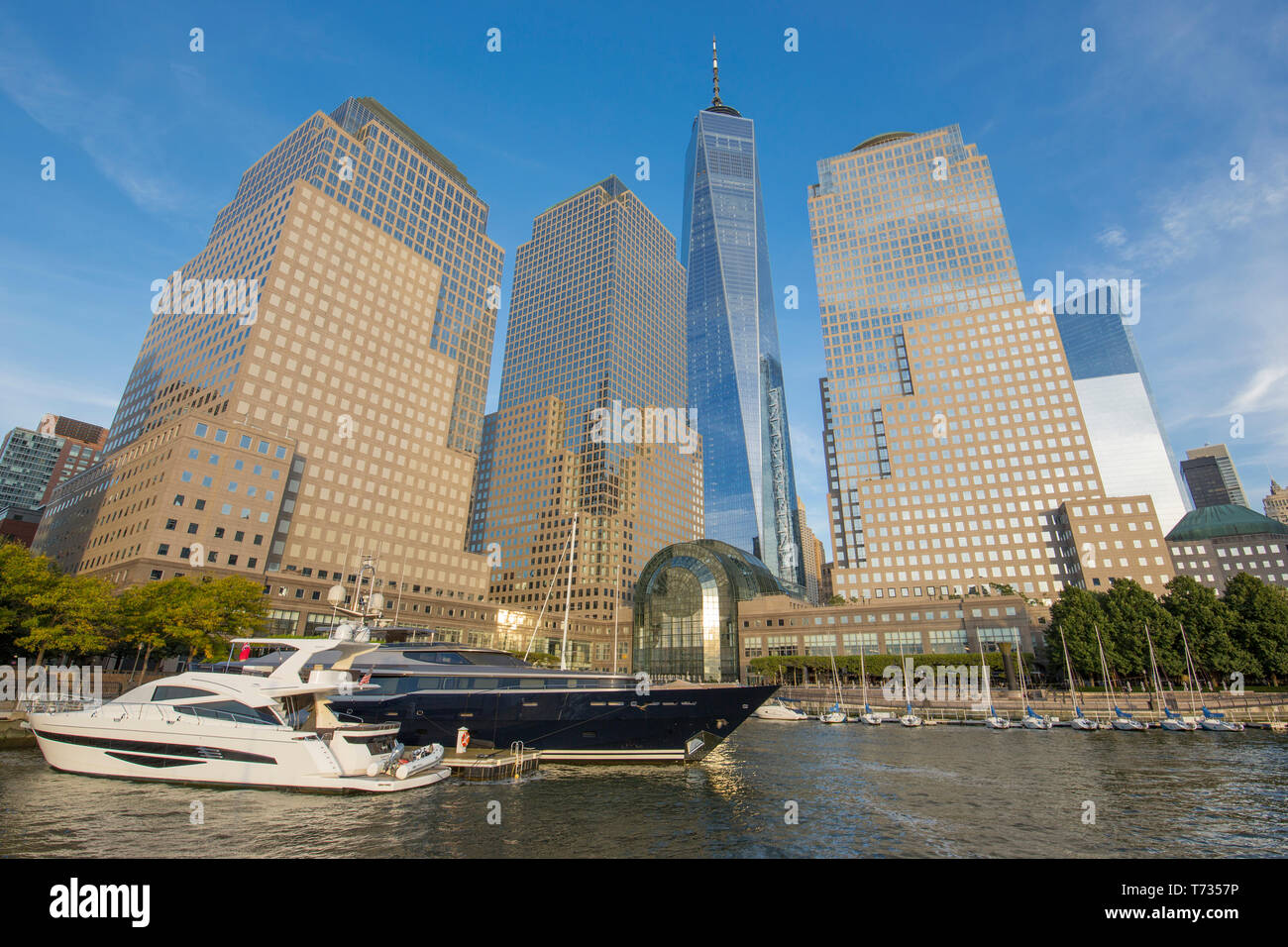 Grattacieli WESTFIELD WORLD TRADE CENTER SHOPPING MALL (©Santiago Calatrava 2016)Downtown Manhattan NEW YORK CITY USA Foto Stock