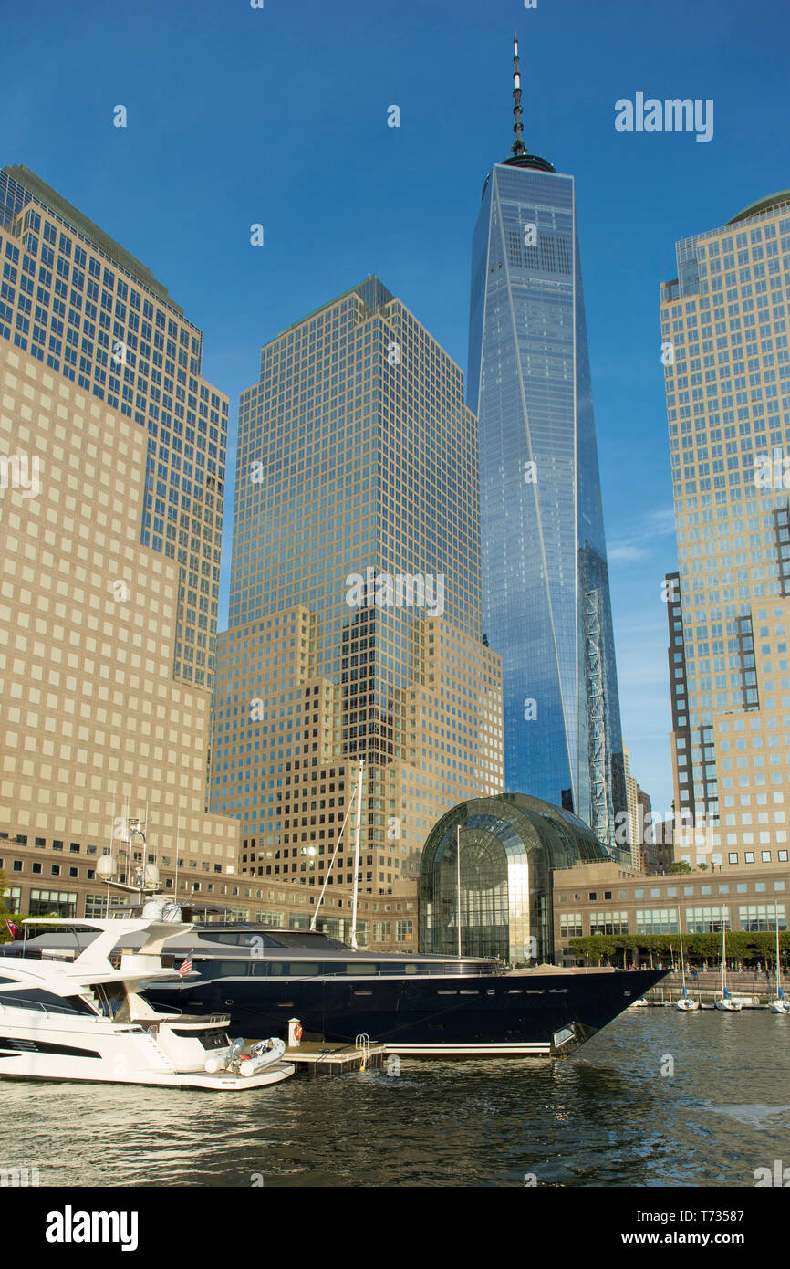 Grattacieli WESTFIELD WORLD TRADE CENTER SHOPPING MALL (©Santiago Calatrava 2016)Downtown Manhattan NEW YORK CITY USA Foto Stock