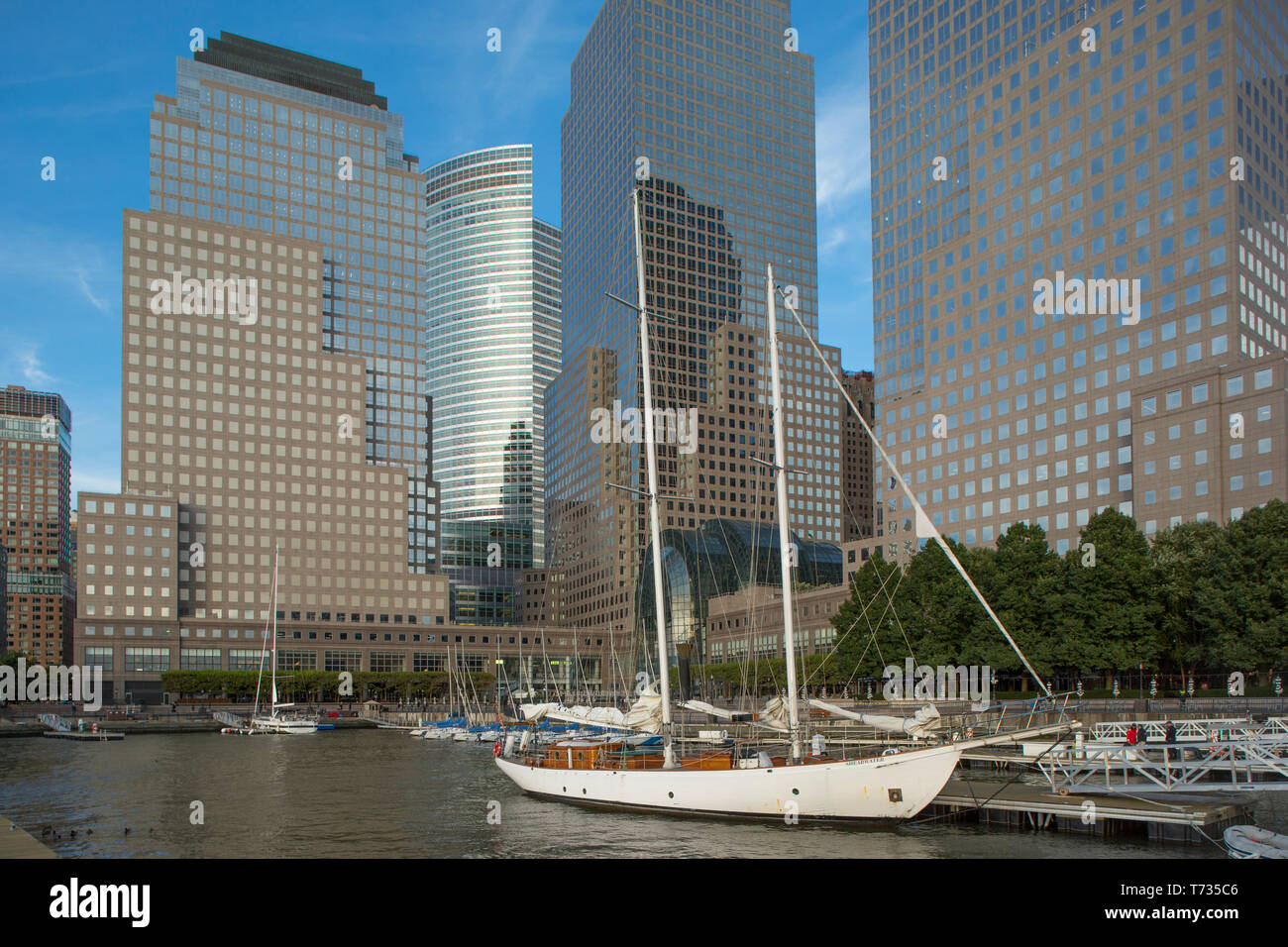 Lungomare MARINA WESTFIELD WORLD TRADE CENTER SHOPPING MALL (©Santiago Calatrava 2016)Downtown Manhattan NEW YORK CITY USA Foto Stock