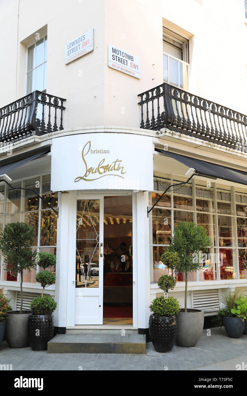 Christian Louboutin designer francese womens negozio di scarpe, su Motcomb e Lowndes Street nel quartiere di Belgravia, London SW1, Regno Unito Foto Stock