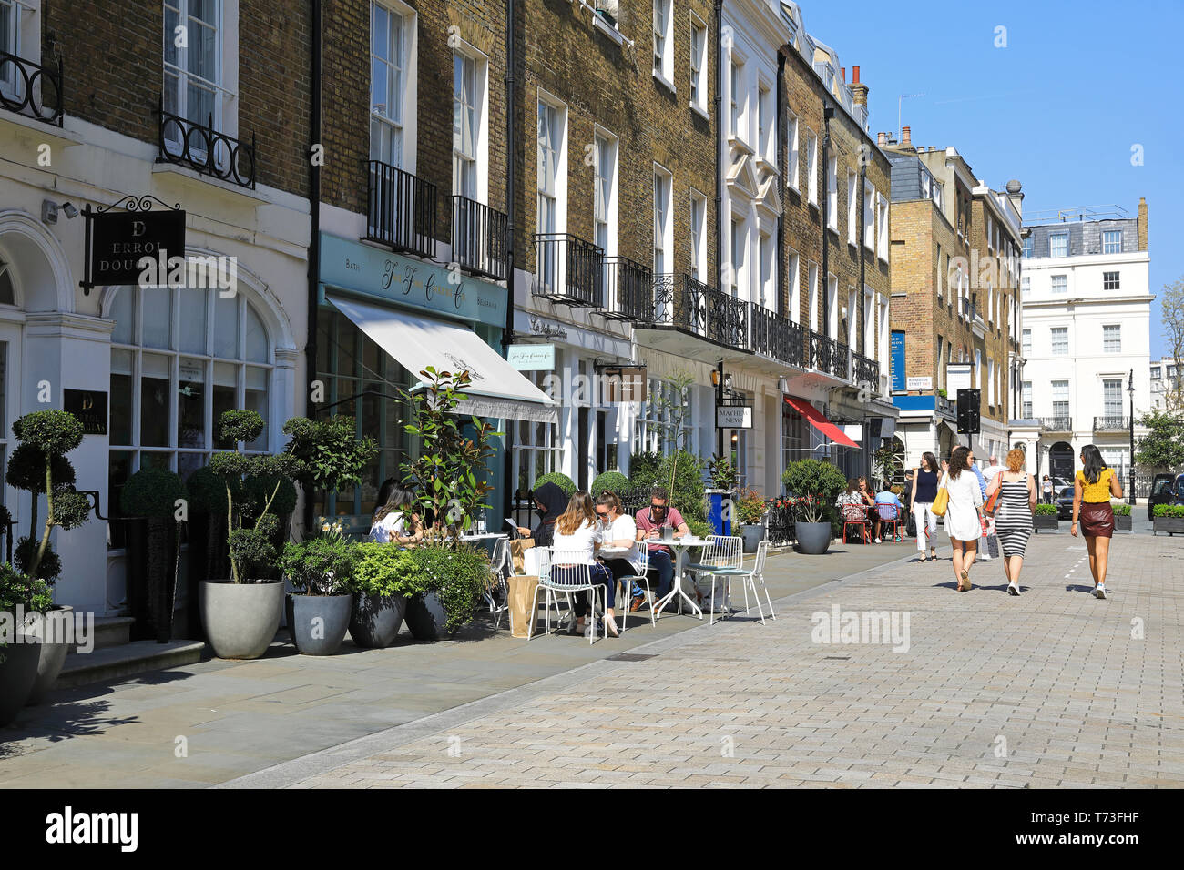 Elegante e sistemazione Motcomb Street nel quartiere di Belgravia a Londra SW1, Regno Unito Foto Stock