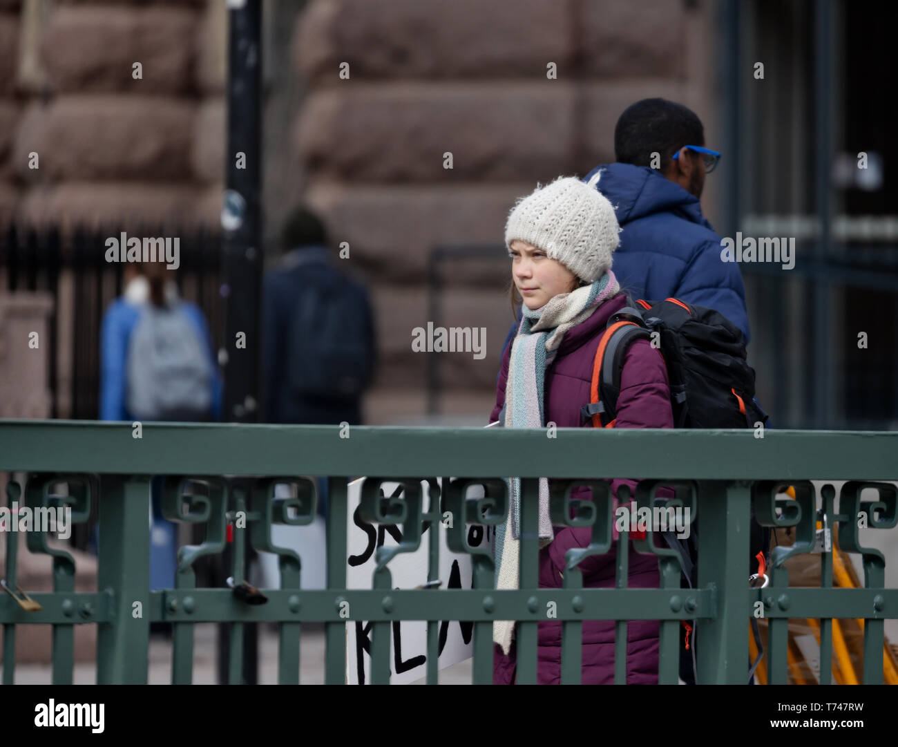 Stoccolma, Svezia. Il 3 maggio, 2019. 16-anno-vecchio clima svedese Greta attivista Thunberg dimostrando a Stoccolma il venerdì. Foto Stock