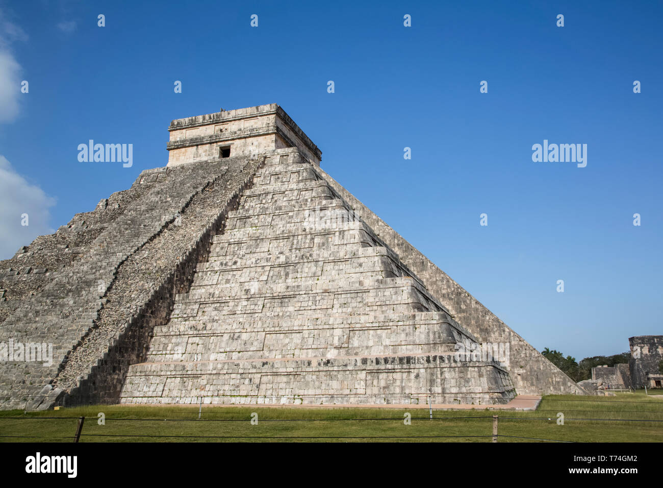 El Castillo, Chichen Itza, Sito Patrimonio Mondiale dell'UNESCO; Yucatan, Messico Foto Stock