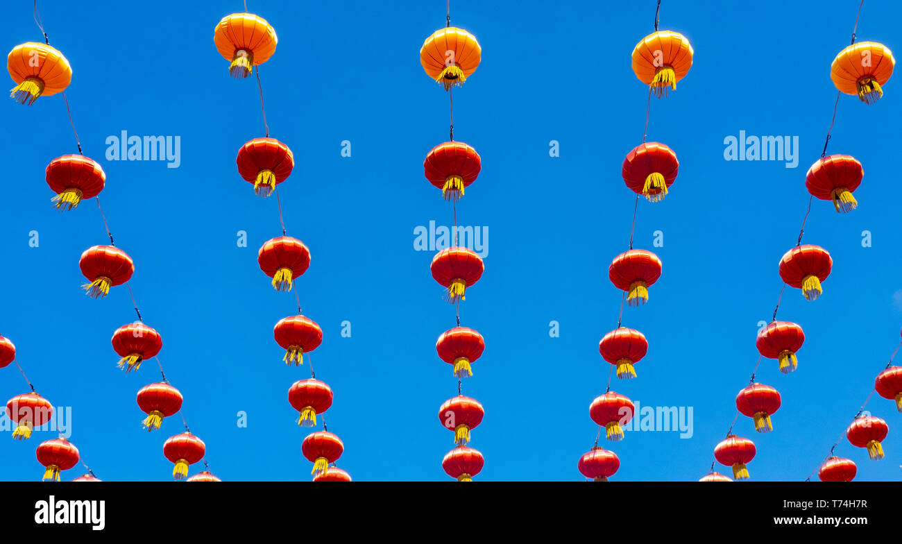 Il cinese lanterne rosse per il Capodanno cinese su South Bridge Road Chinatown di Singapore. Foto Stock