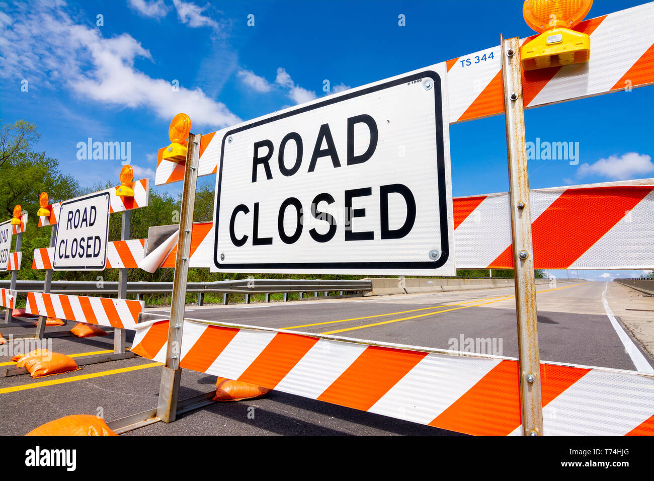 "Strada chiusa' segno ponte di bloccaggio a LaSalle, Illinois. Foto Stock