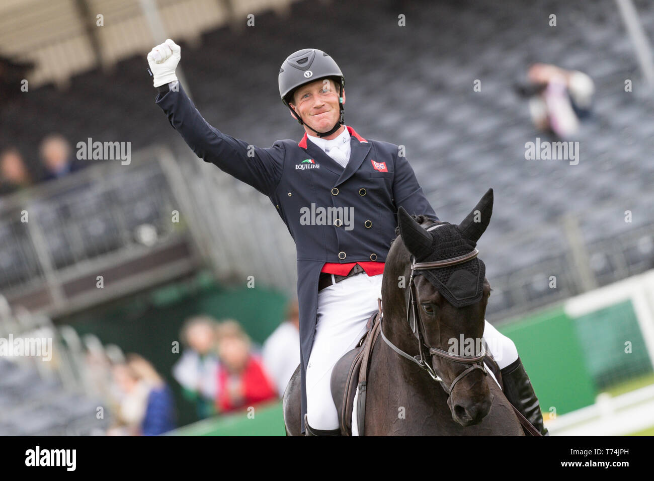 Mitsubishi Motors Badminton Horse Trials, Badminton , Oliver Townend (GBR) e Cillnabradden prendendo parte alla fase di dressage del 2019 Mitsubish Foto Stock