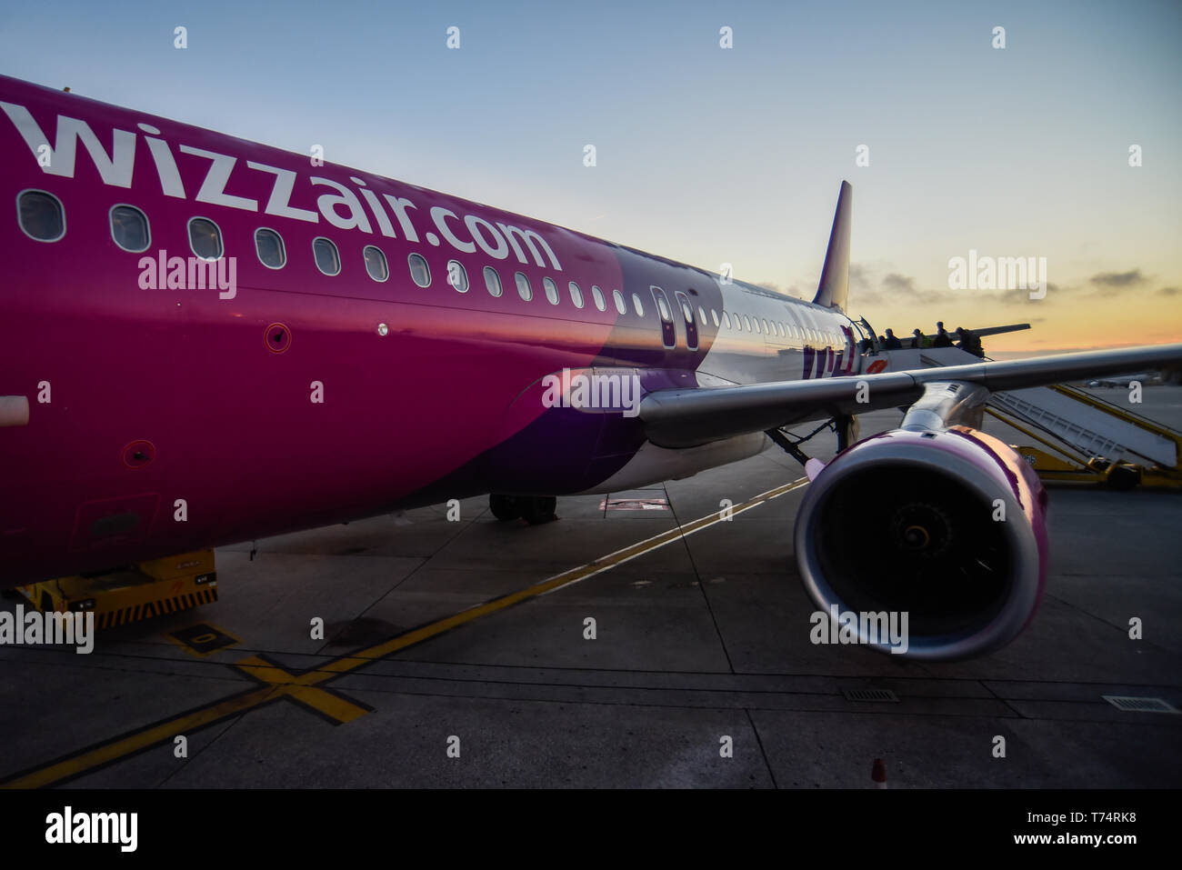 Porto, Portogallo. 29 apr, 2019. Un Wizz aeromobile Airbus 320 visto a Sa Carneiro airport. Credito: Omar Marques/SOPA Immagini/ZUMA filo/Alamy Live News Foto Stock