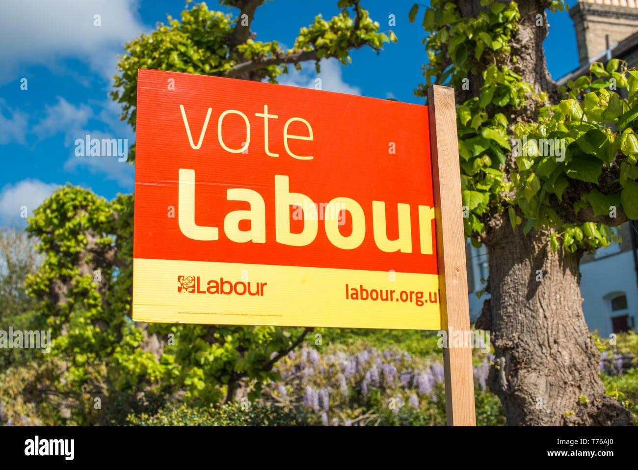 Votare scheda di lavoro su Cambridge street in Inghilterra, Regno Unito. Foto Stock