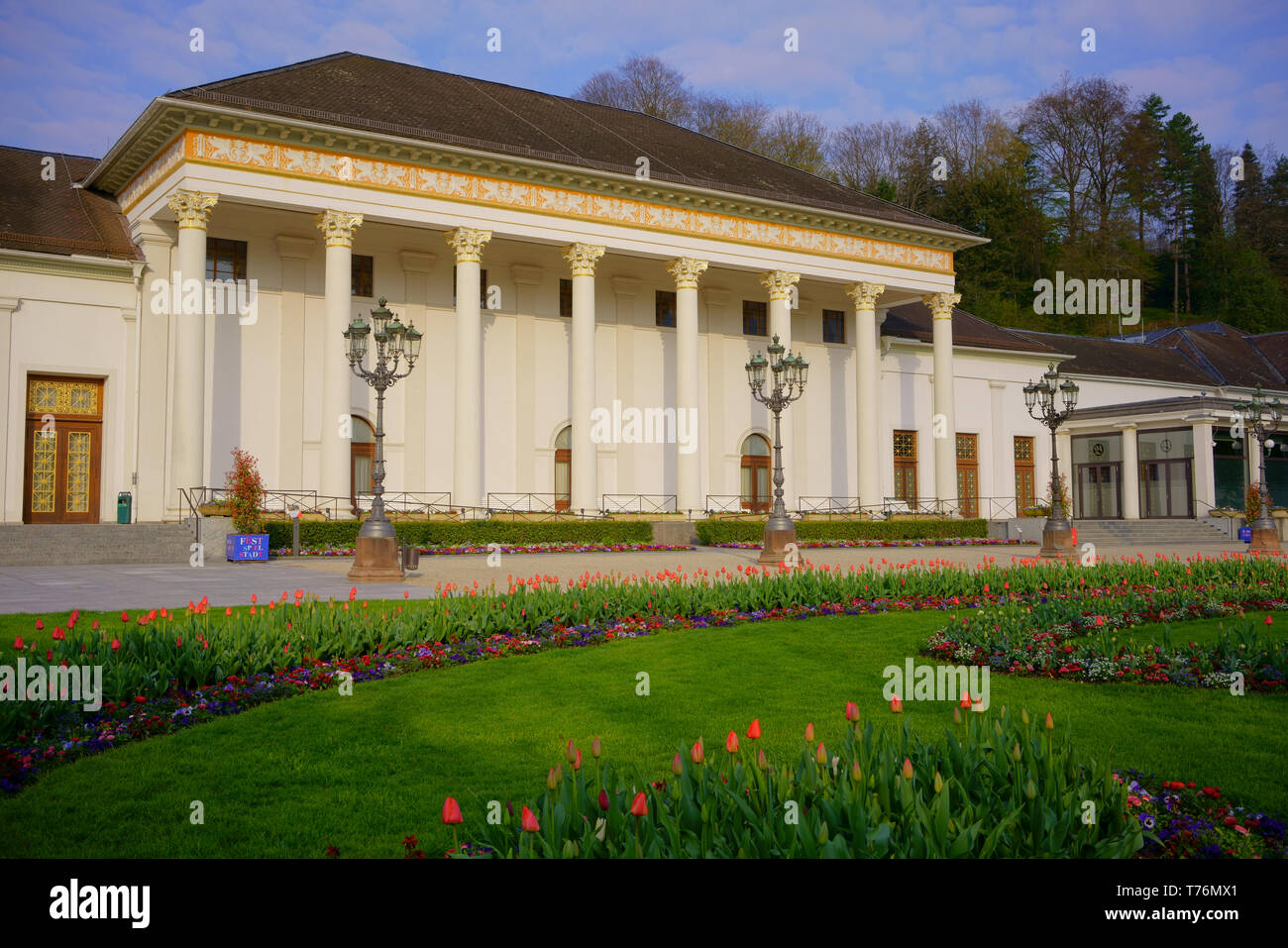 Kurhaus e il casinò a Baden-Baden, Baden-Württemberg, Germania. Eleganza di stile Belle Epoque architettura nel cuore del centro storico di Baden-Baden. Foto Stock