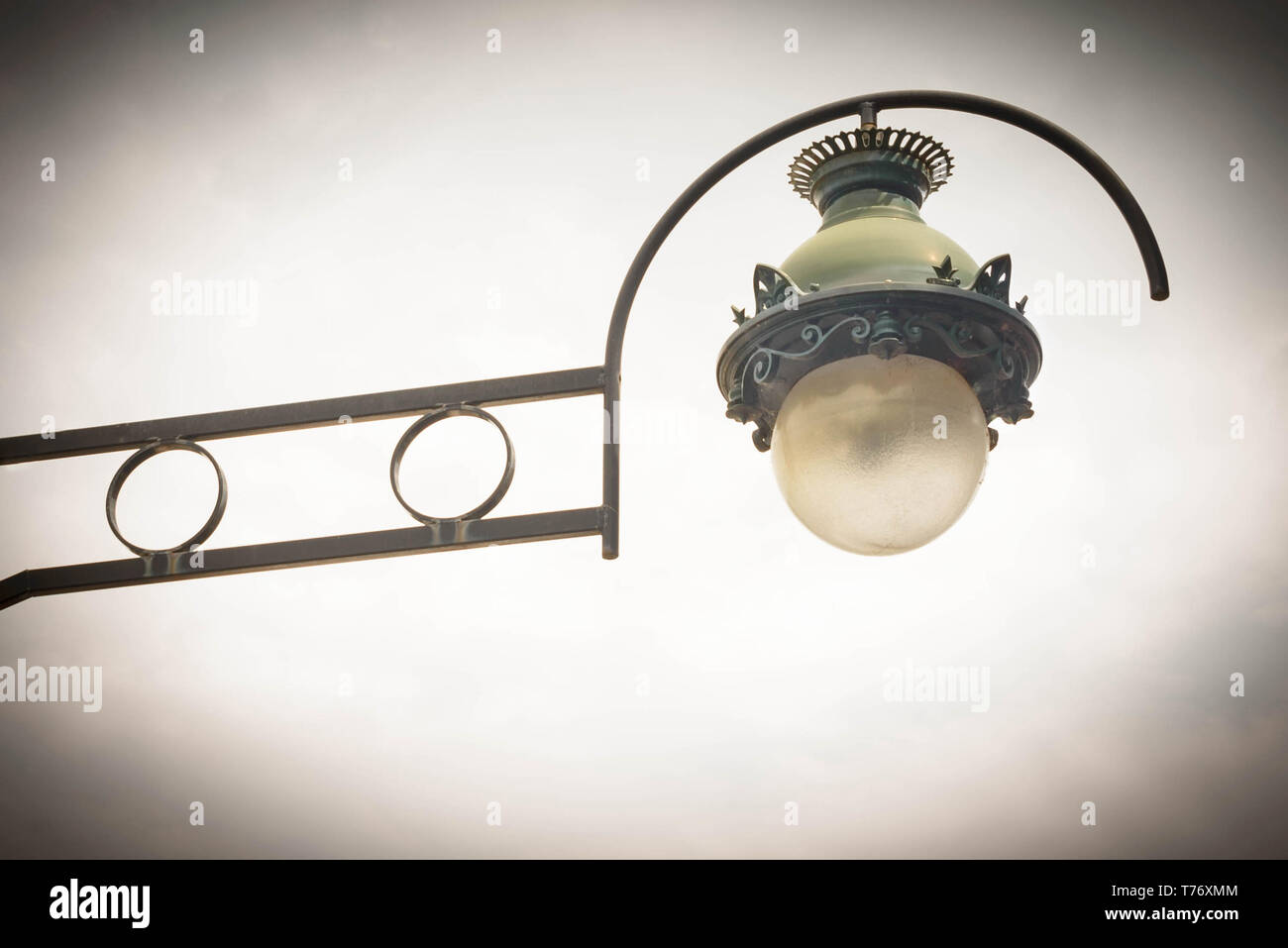 Lampada in Marche aux puces Foto Stock