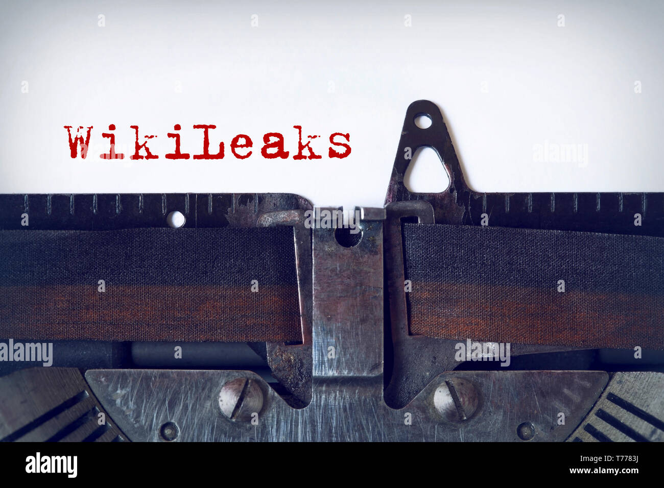 WikiLeaks scritto su una macchina da scrivere vintage Foto Stock