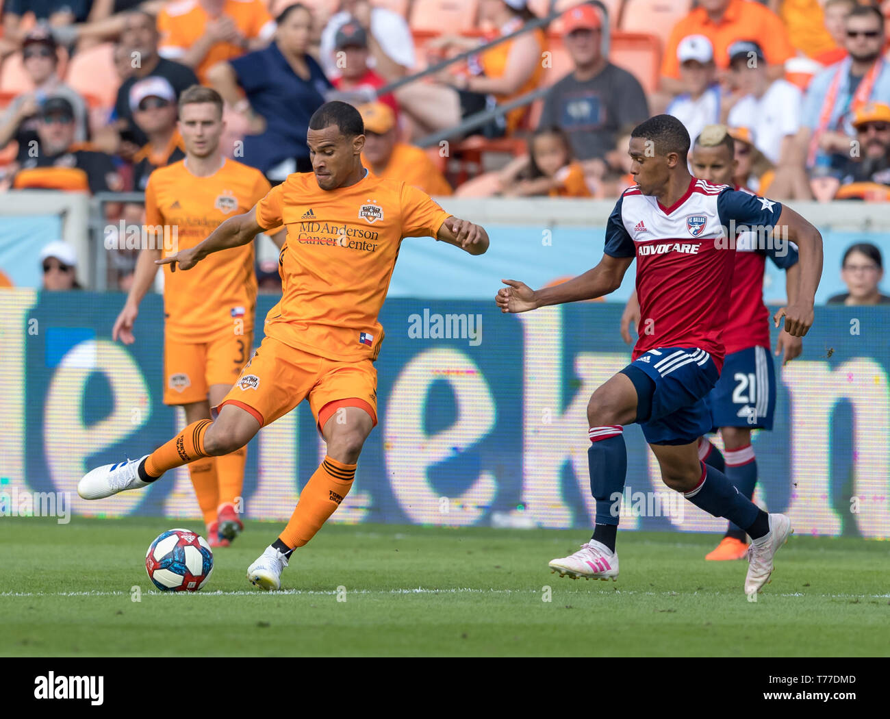 Texas, Stati Uniti d'America. 04 Maggio, 2019. Maggio 04, 2019 Houston Dynamo centrocampista Juan David Cabezas (5) durante un match tra FC Dallas e Houston Dynamo BBVA Compass Stadium di Houston, Texas. La finale di Houston Dynamo batte il FC Dallas 2-1 Maria Lysaker/CSM Credito: Cal Sport Media/Alamy Live News Foto Stock