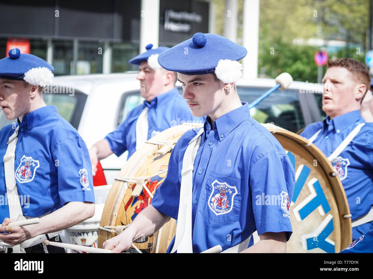 Manchester, Regno Unito. Il 4 maggio, 2019. Una marching band visto che partecipano nel marzo.Migliaia di persone hanno preso parte ad un corteo di solidarietà a sostegno per i veterani in Irlanda del Nord. Credito: Ioannis Alexopoulos SOPA/images/ZUMA filo/Alamy Live News Foto Stock