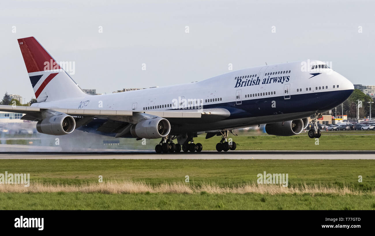 Aprile 26, 2019 - Un British Airways Boeing 747-400 (G-il CIVB) wide-body jetliner, dipinta in ''Negus'' livrea rétro, atterra all'Aeroporto Internazionale di Vancouver. Credito: Bayne Stanley/ZUMA filo/Alamy Live News Foto Stock