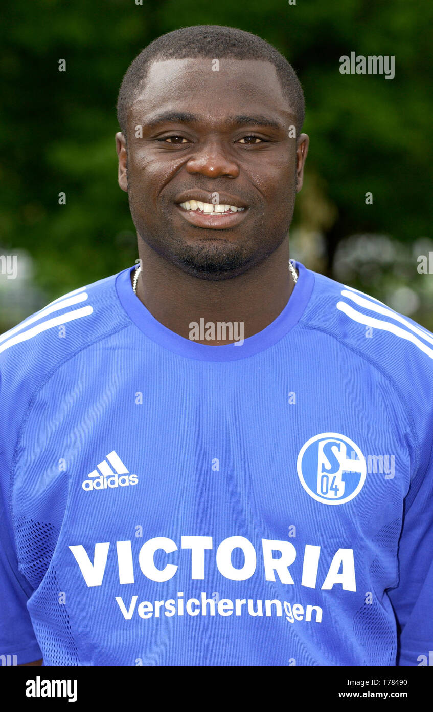 Gelsenkirchen, Germania 1.7.2003, presentazione della squadra Schalke 04, Stagione 2003/2004 --- Gerald Asamoah Foto Stock