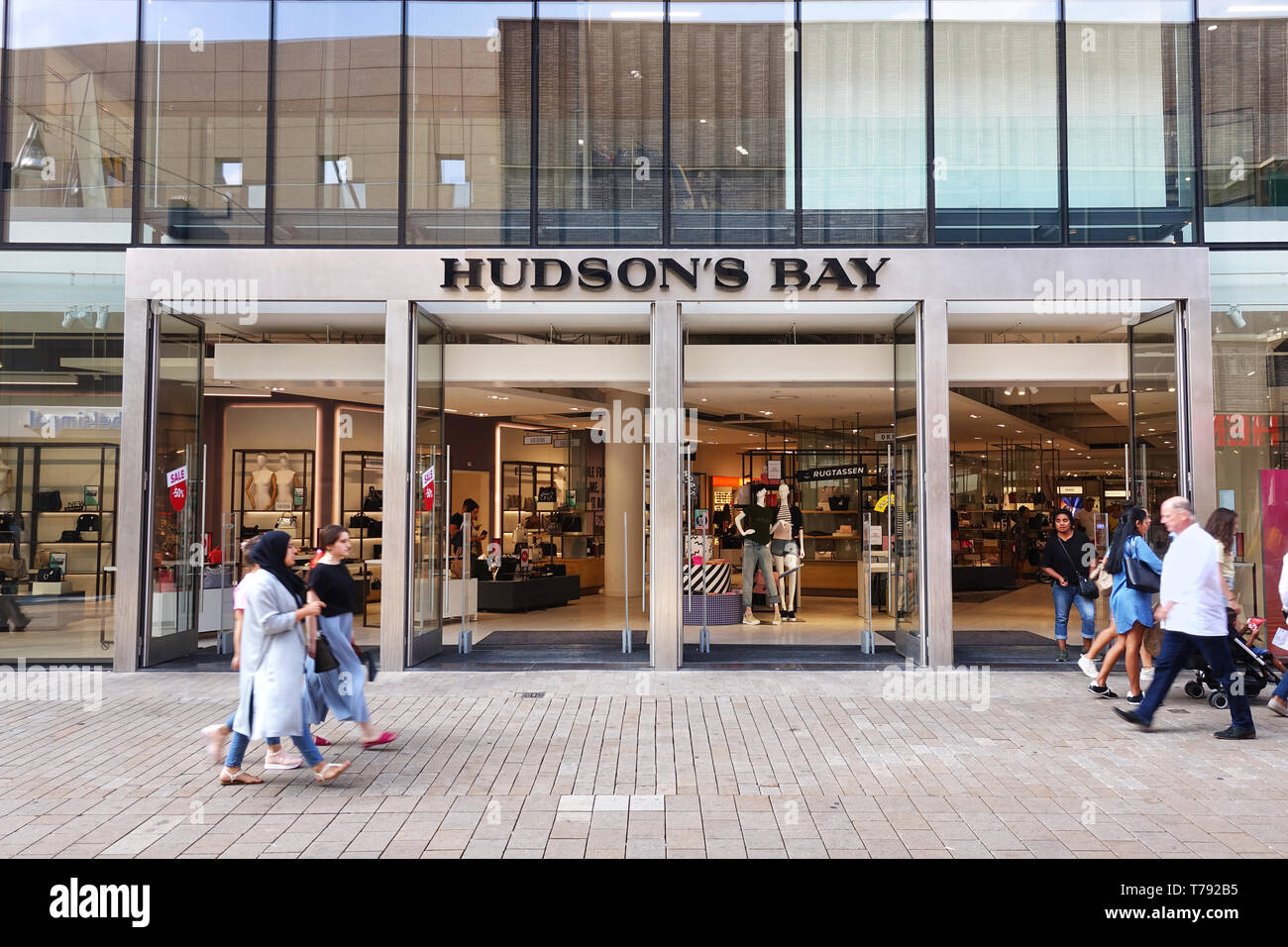 Entrata di Hudson's Bay department store Foto Stock