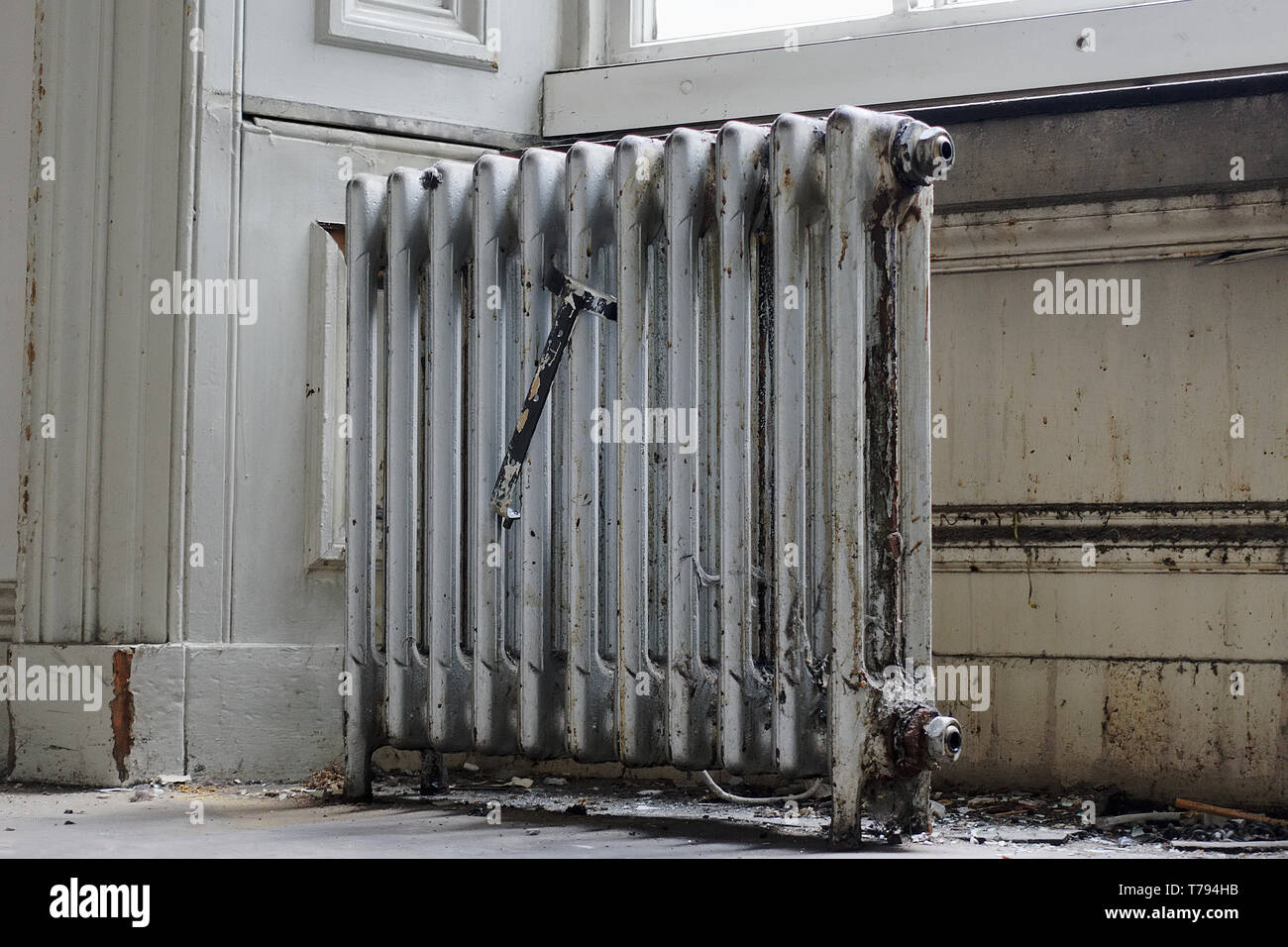 Argento termosifone in ghisa per recuperare Foto Stock