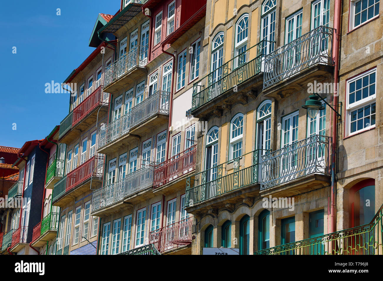 Edifici tradizionali e case a Porto, Portogallo Foto Stock