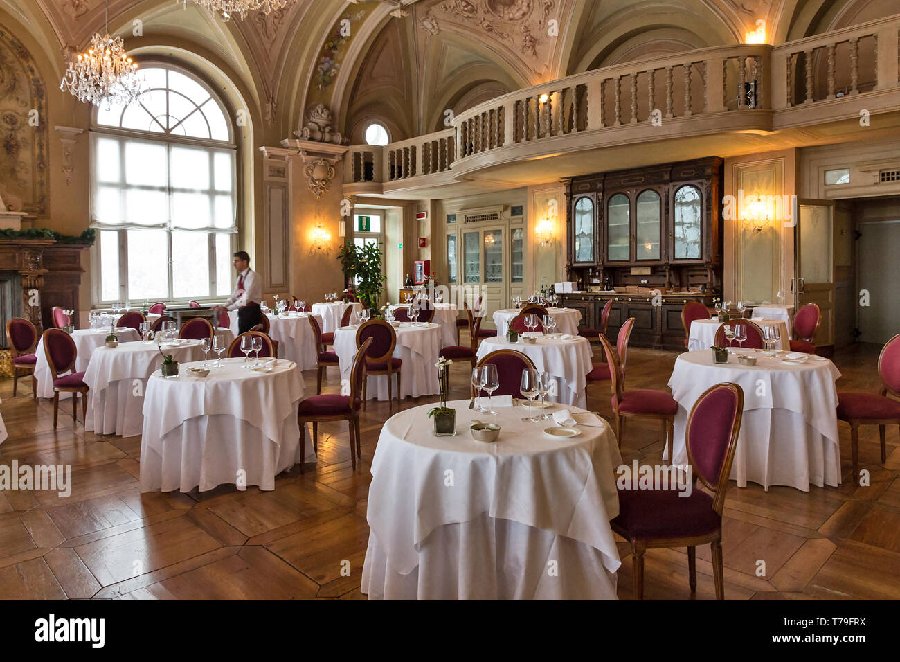 Bormio Terme, stabilimento " Bagni Nuovi', Grand Hotel: il ristorante del Salone dei Balli. [Ita] Bormio, Spa, Bagni termali " Bagni Nuovi', gra Foto Stock