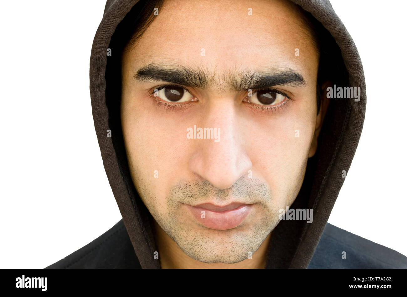 Ritratto di un giovane uomo che indossa una felpa con cappuccio Foto Stock
