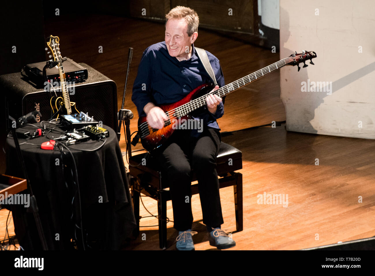 John Paul Jones performing live on stage presso il Conservatorio Giuseppe Verdi di Torino, per il "Torino Jazz Festival' 2019 Foto Stock