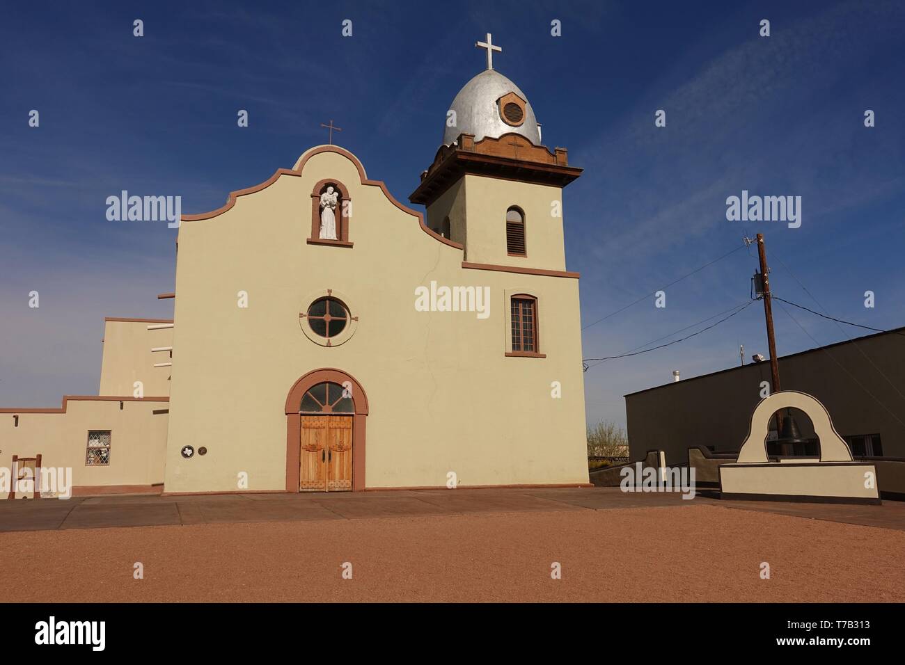 EL PASO, TX -23 MAR 2019- Vista del landmark Ysleta missione della Chiesa trova nella Ysleta del Sur Pueblo a El Paso, Texas. Foto Stock