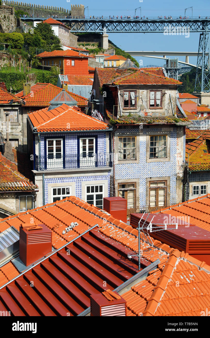Edifici tradizionali e case a Porto, Portogallo Foto Stock