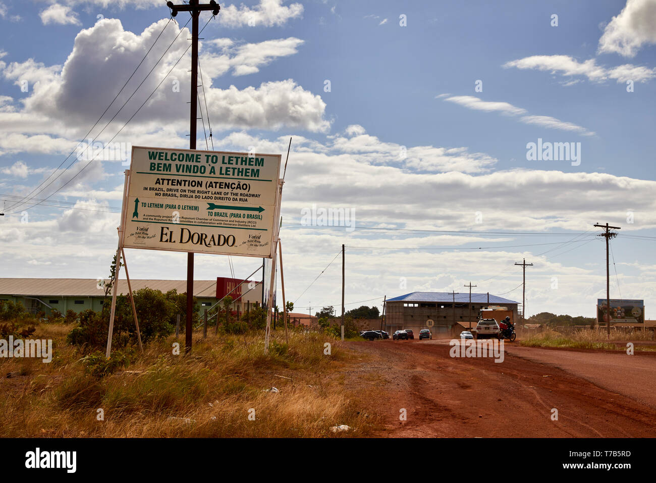 Benvenuti Lethem, segno sulla strada Linden-Lethem in Guyana America del Sud Foto Stock