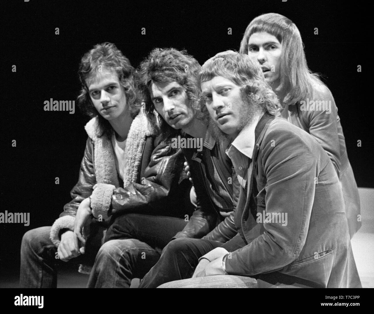 Amsterdam, Paesi Bassi - 01 gennaio: Slade poste ad Amsterdam, nei Paesi Bassi nel 1972 L-R Jim Lea, , Don Powell, Noddy titolare, Dave Hill Foto Stock