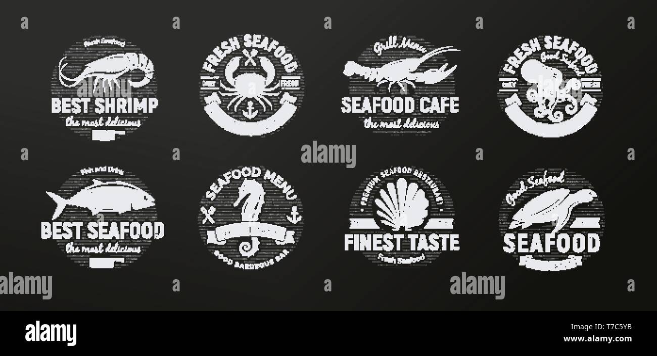 Icona di frutti di mare. Creature del mare, animali conta su una scuola di Blackboard, silhouette di frutti di mare, in stile retrò. Nero e bianco gesso disegno modello di logo Illustrazione Vettoriale