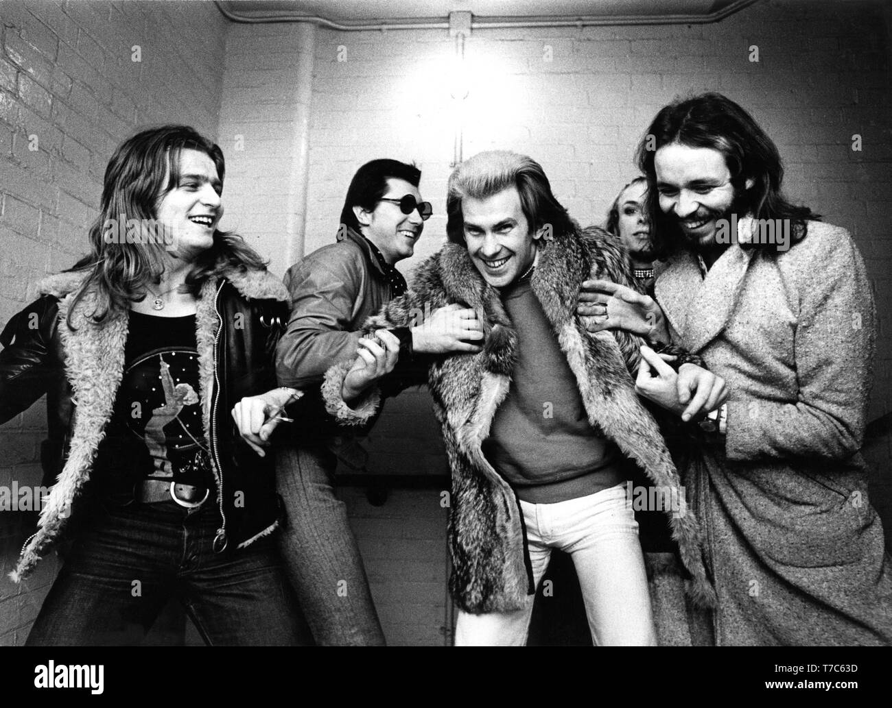 Londra, Gran Bretagna - 1972, (foto Gijsbert Hanekroot) *** Caption locale *** Roxy Music, Paul Thompson, Bryan Ferry, Andy Mackay, Brian Eno, Phil Manzane Foto Stock