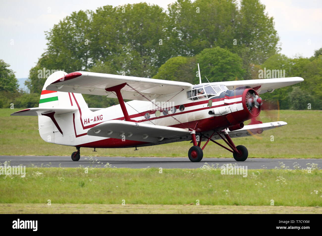 Antonov An-2 paracadutisti di portante per la loro visualizzazione a Abingdon Aria & Country Show 2019, Abingdon, Regno Unito Foto Stock