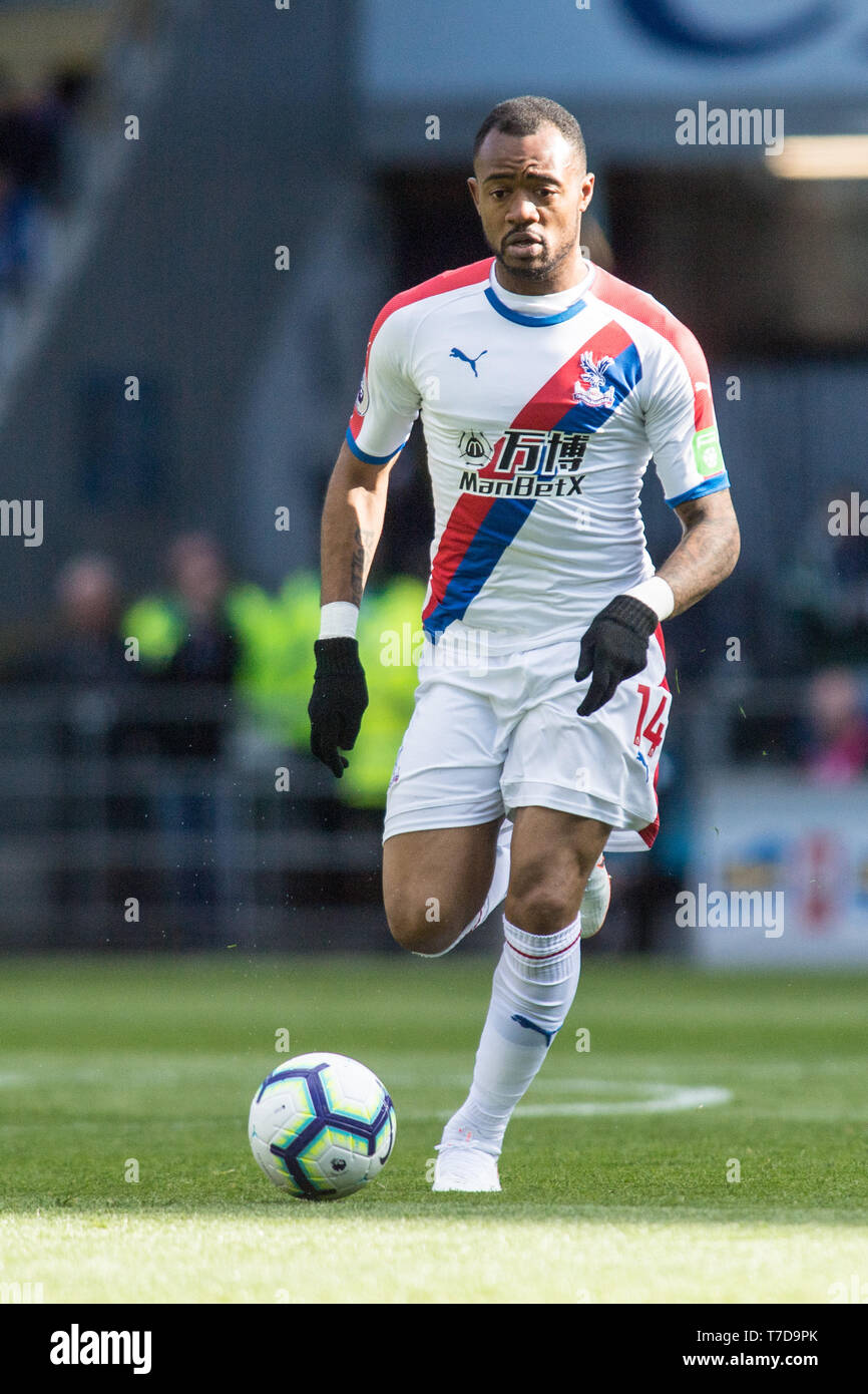 CARDIFF, GALLES - 04 Maggio: Jordan Ayew del Crystal Palace durante il match di Premier League tra Cardiff City e Crystal Palace a Cardiff City Stadium il 4 maggio 2019 a Cardiff, Regno Unito. (Foto di Sebastian Frej/MB Media) Foto Stock