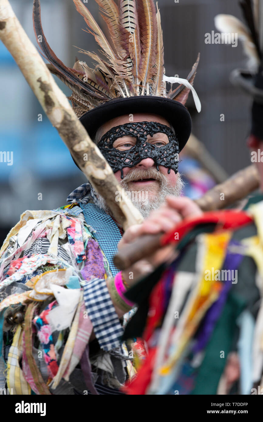 Il Green Man Festival 2019, tenutasi nel villaggio di Clun inn Shropshire in Inghilterra. La festa ha origini pagane relative al mutare delle stagioni. Foto Stock