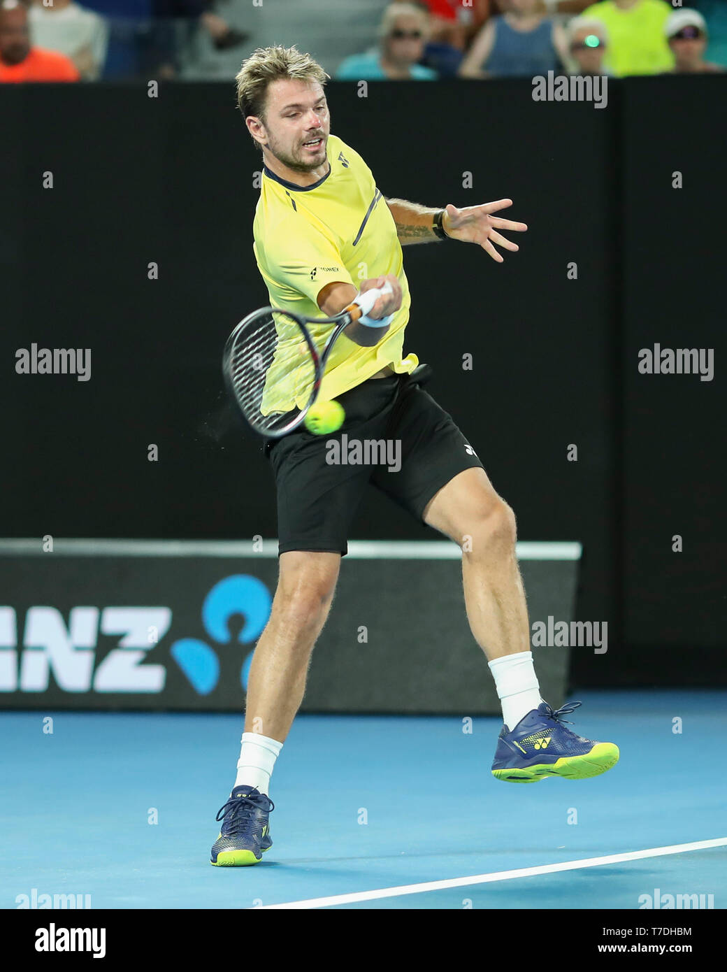 Swiss tennis player Stan Wawrinka giocando diretti shot in Australian Open 2019 Torneo di tennis, Melbourne Park, Melbourne, Victoria, Australia Foto Stock