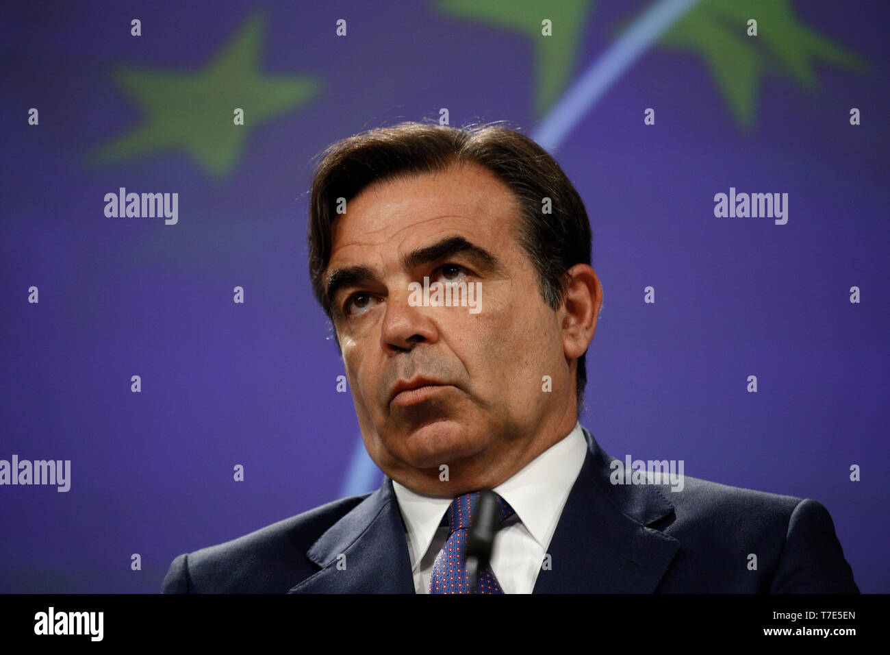 Bruxelles, Belgio. Il 7 maggio, 2019. Margaritis Schinas, Chief portavoce della Commissione UE nel corso di un briefing con la stampa alla fine della lettura del collegio Riunioni. Credito: ALEXANDROS MICHAILIDIS/Alamy Live News Foto Stock