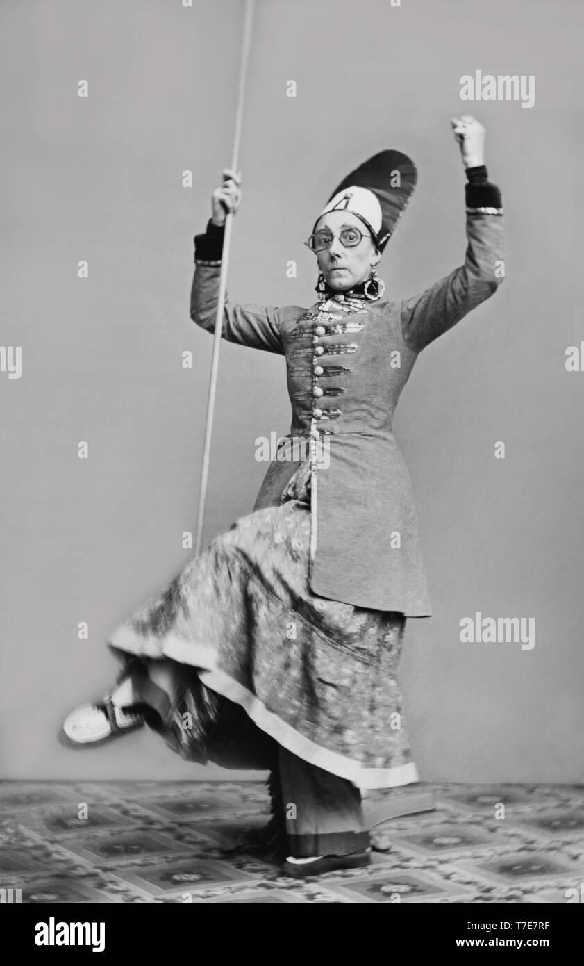 La sig.ra Geo. H. Gilbert, piena lunghezza Ritratto, Foto di Mathew Brady, Brady-Handy Raccolta, 1850 Foto Stock
