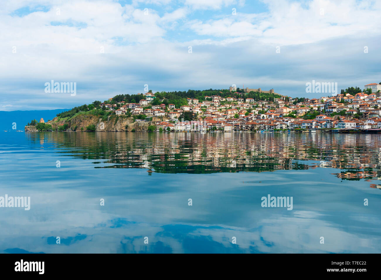 Di Ohrid e la chiesa di St John Theologian-Kaneo, lago di Ohrid Macedonia Foto Stock