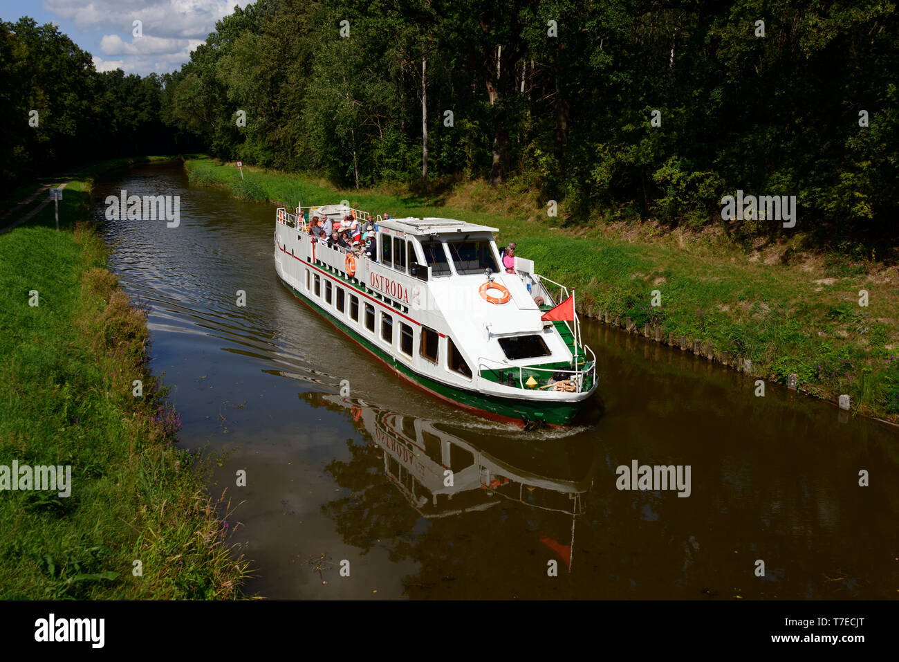 Nave Ostroda, Elblag-Ostroda Canal, Warmia Masuria - Polonia Foto Stock