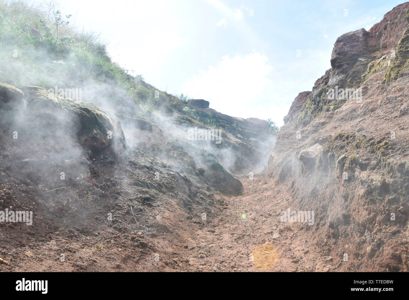 Spazio di cottura a vapore, Vulcano Taal, Bulkang, Taal Luzon, Filippine Foto Stock