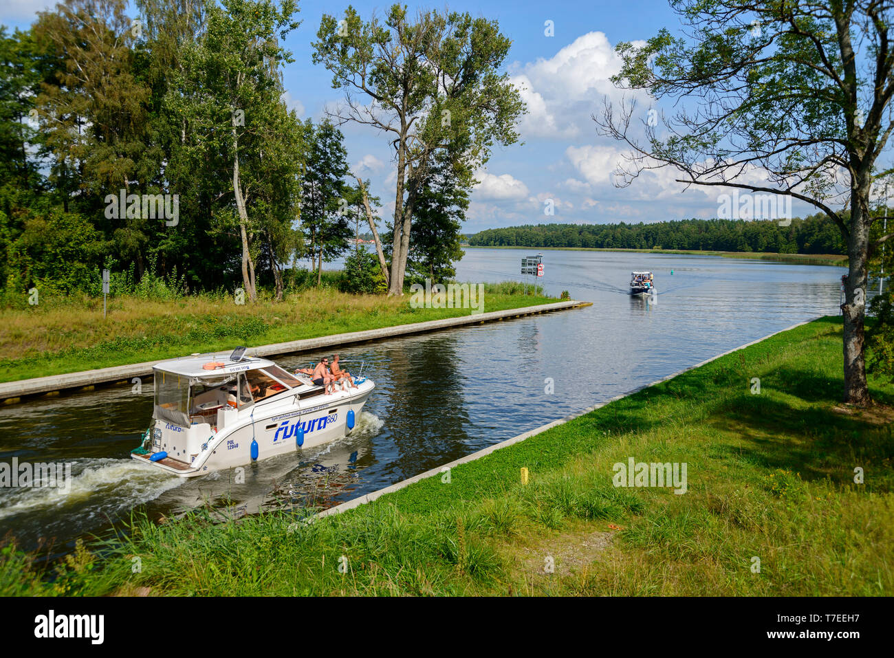 Barca, Kula canale, Lago Jagodne, Warmia Masuria - Polonia Foto Stock
