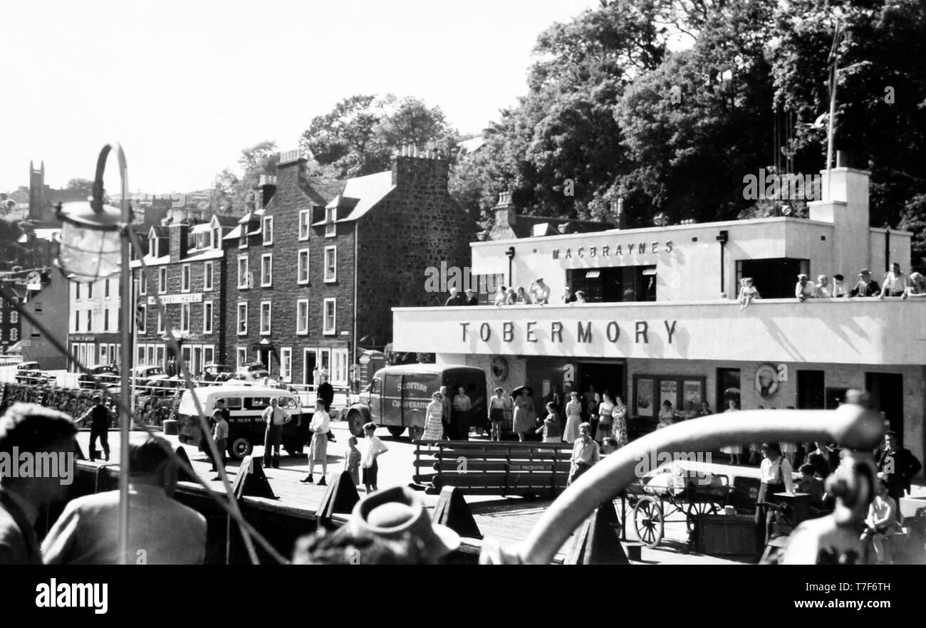 Tobermory ferry terminal, Isle of Mull, probabilmente 1950/60s Foto Stock